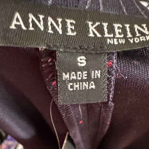 Anne Klein Navy Blouse with Red and White Starburst Design NWT Size Small - Picture 5 of 8